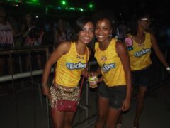Oktober 10 Anos